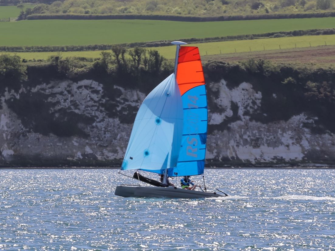 rs-cat14-zweimann-katamaran_gennaker_1 RS CAT14 XL segelfertig