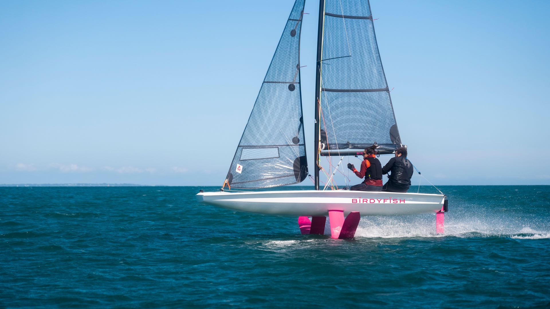 birdyfish-foiling-segeljolle-race-segelsatz-amwind birdyfish-foiling-segeljolle-race-segelsatz-amwind