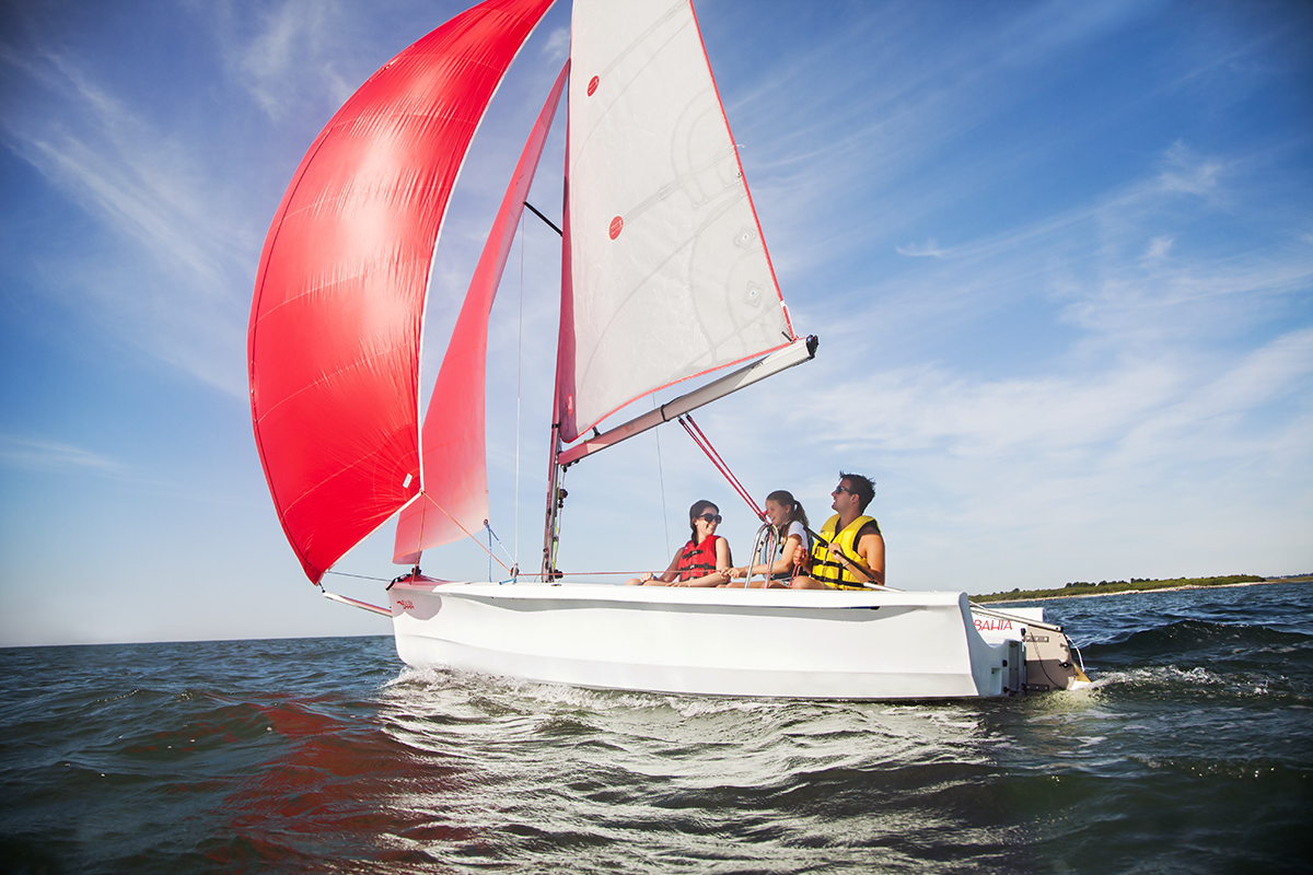 Laser Bahia (neu) mit Oceanplay Rigg mit Gennaker - segelfertig