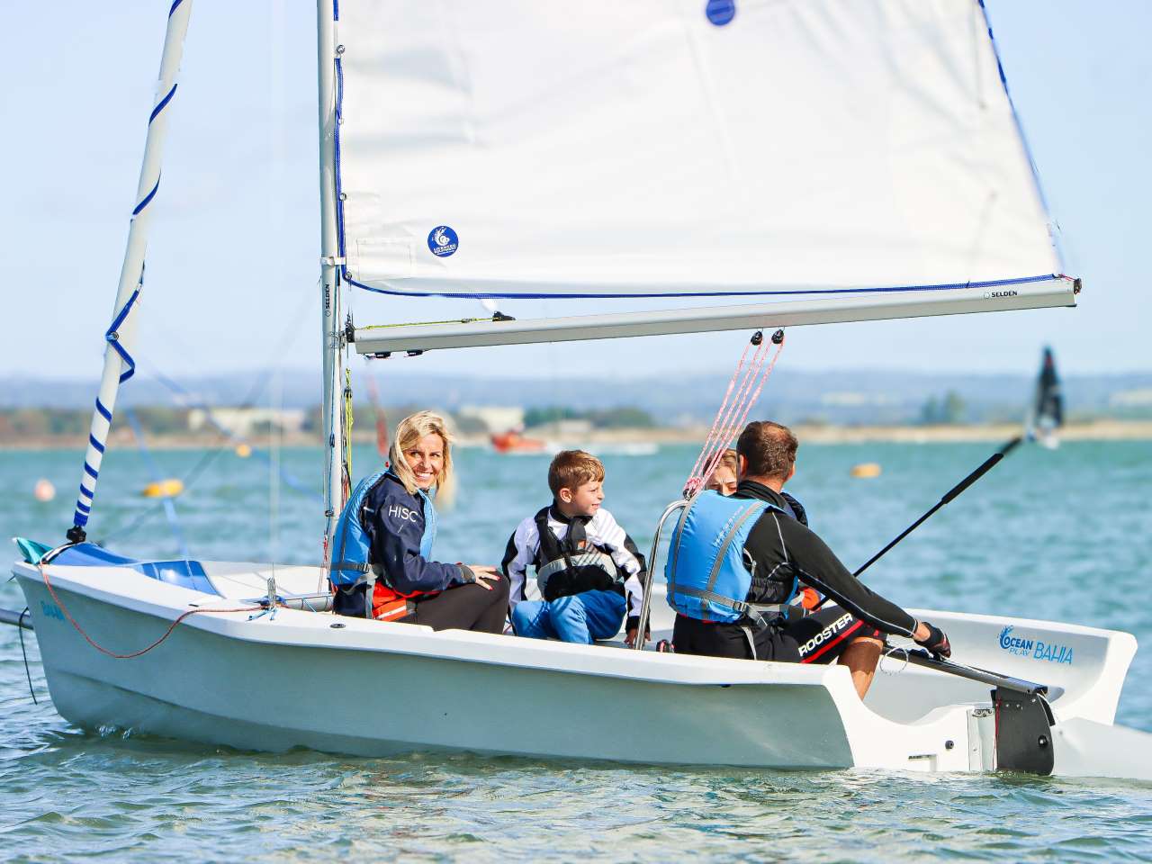 BAHIA mit Gennaker komplett segelfertig